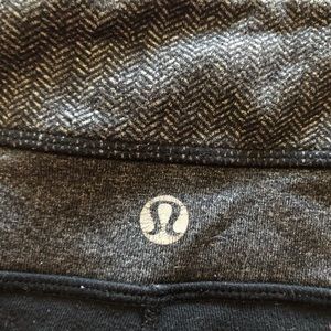Size 2 lululemon yoga pants